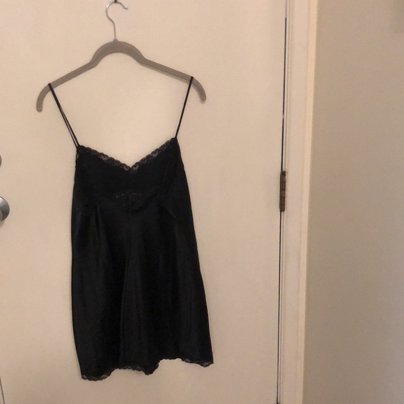 Lingerie- classic little black negligee by Victoria Secrets - Picture 2 of 4